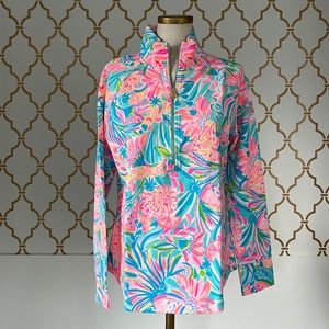 Lilly Pulitzer NWT UPF 50+ Skipper Popover. Size M. multi tropical punch print.